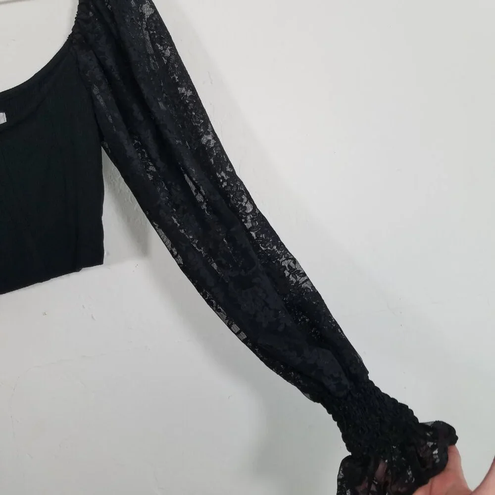 NWT Urban Outfitters Off the Shoulder Lace Long Sleeves Crop Blouse Top Black M